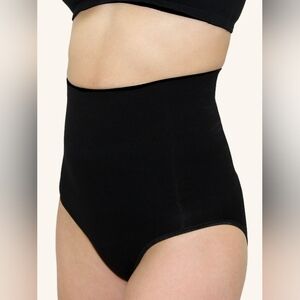 Black High-Waisted Shapewear